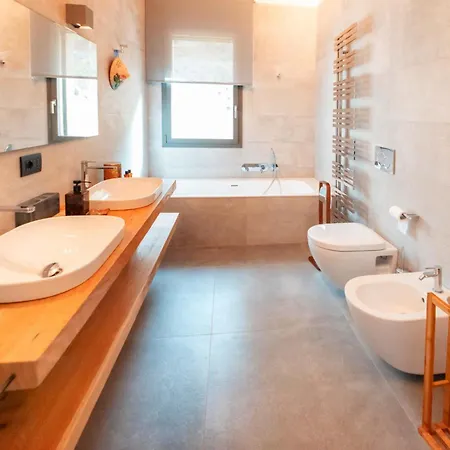 Andrea Villa Cefalù